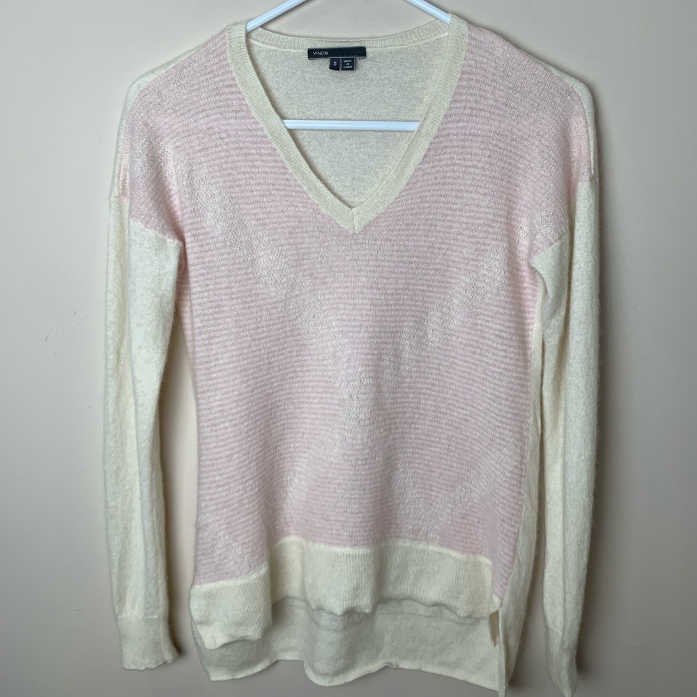 Vince Pale Pink and Cream V-Neck Cashmere Sweater Small